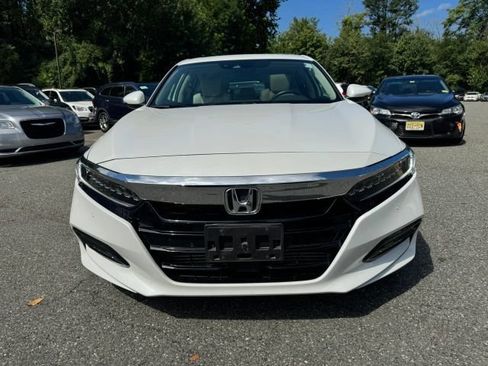 Used 2018 Honda Accord Touring image 8