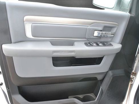 Used 2019 RAM 1500 Big Horn AWD/4WD image 19