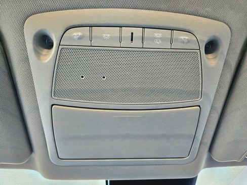 Used 2019 Nissan Rogue S image 31