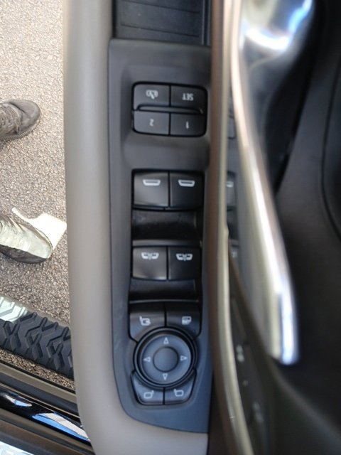 Used 2024 Chevrolet Tahoe Z71 w/ Luxury Package AWD/4WD image 57