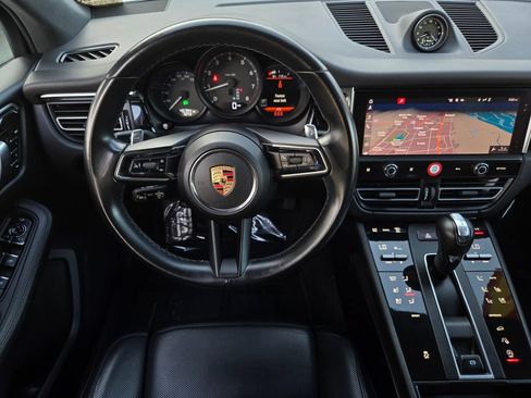 Used 2024 Porsche Macan AWD/4WD image 14