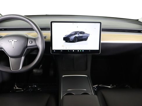 Used 2023 Tesla Model Y Long Range image 39