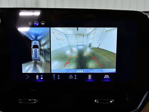 New 2026 Chevrolet Equinox ACTIV w/ Convenience Package III image 23