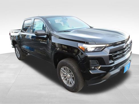 New 2026 Chevrolet Colorado LT w/ LT Convenience Package AWD/4WD image 8