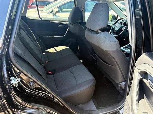 Used 2020 Toyota RAV4 XLE FWD image 37