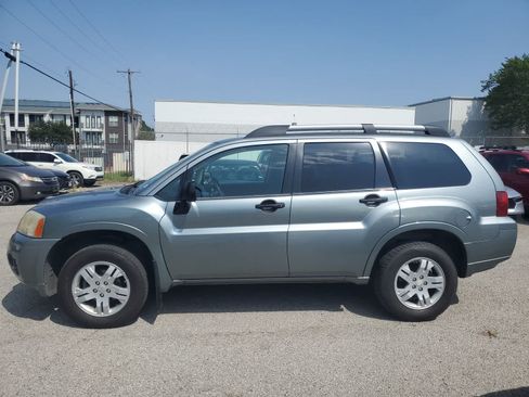 Used 2008 Mitsubishi Endeavor LS FWD image 3