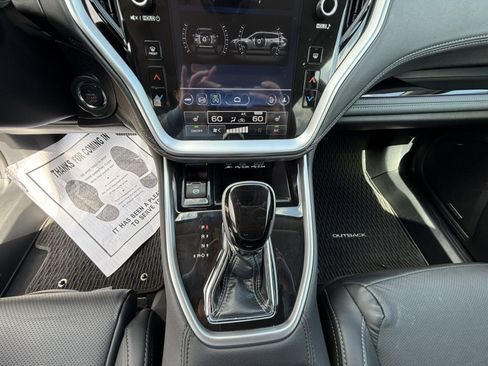 Used 2023 Subaru Outback Limited image 14