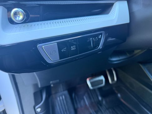 Used 2025 Cadillac Optiq Luxury 2 w/ LPO, Floor Liner Package AWD/4WD image 33