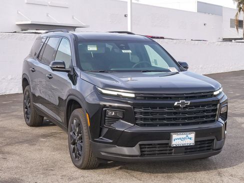 New 2026 Chevrolet Traverse LT w/ Midnight/Sport Edition image 3