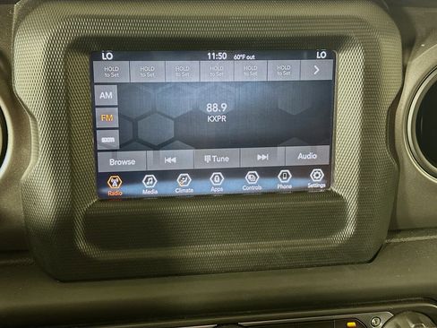 Used 2023 Jeep Wrangler Unlimited AWD/4WD image 19