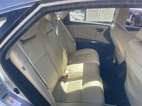 Used 2018 Toyota Avalon XLE Premium w/ Carpet Mat Package FWD image 23