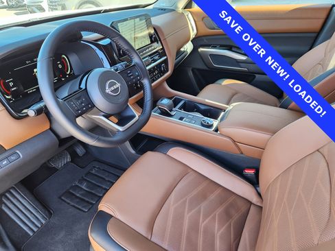 Used 2025 Nissan Pathfinder Platinum image 8