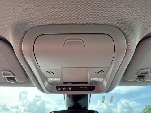 Used 2025 Chevrolet Blazer LT FWD image 50