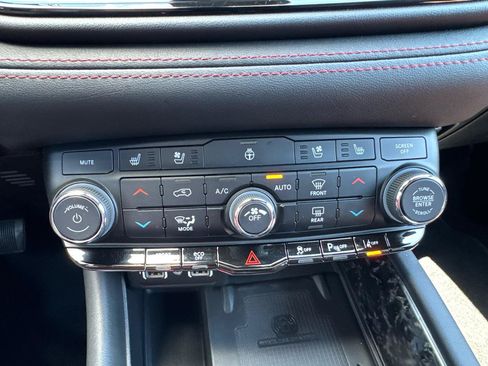 Used 2024 Dodge Durango R/T AWD/4WD image 12