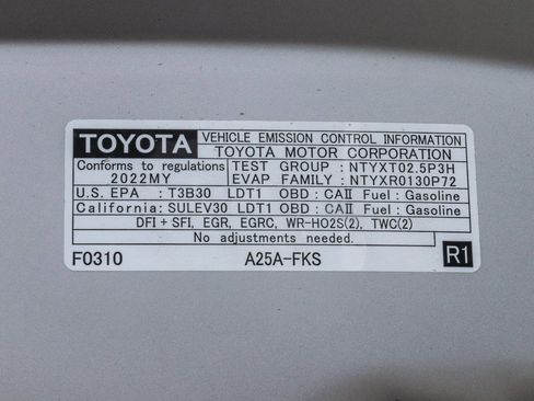 Certified 2022 Toyota RAV4 XLE w/ Convenience Package FWD image 29