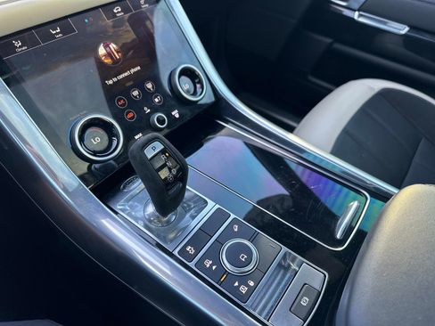 Used 2020 Land Rover Range Rover Sport HST image 26