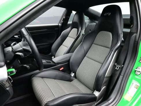Used 2018 Porsche 911 GT3 RWD image 5