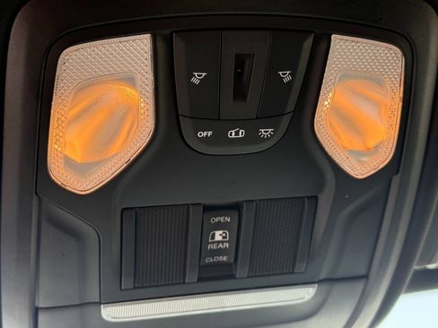 Used 2021 RAM 1500 Big Horn AWD/4WD image 22