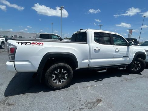 Used 2023 Toyota Tacoma TRD Off-Road w/ Technology Package AWD/4WD image 6
