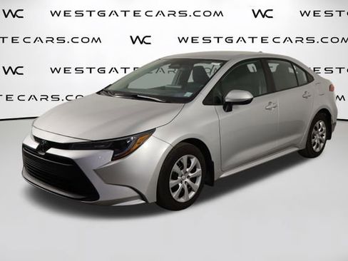 Used 2025 Toyota Corolla LE FWD image 1