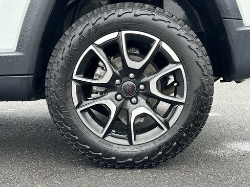 Certified 2025 Jeep Compass Trailhawk w/ Trailhawk Elite Group AWD/4WD image 16