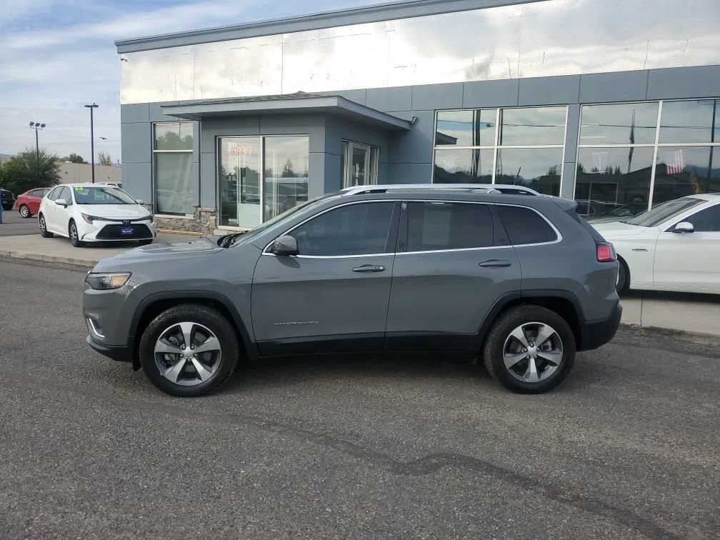 Used 2020 Jeep Cherokee Limited AWD/4WD image 2