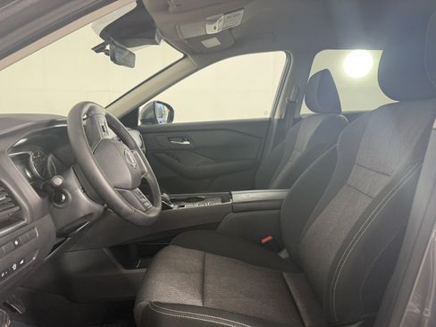Used 2026 Nissan Rogue SV FWD image 13