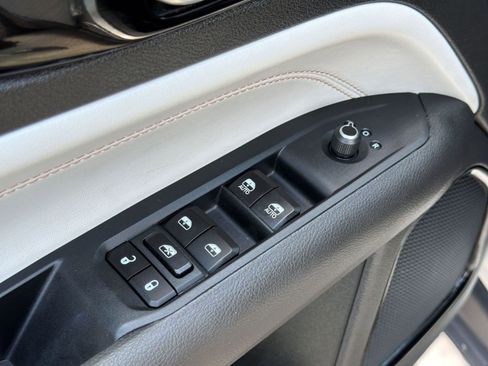 Used 2025 Jeep Compass Limited AWD/4WD image 20