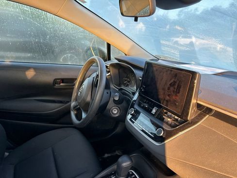 Used 2023 Toyota Corolla LE FWD image 9