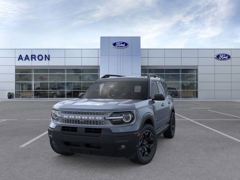 New 2025 Ford Bronco Sport Outer Banks image 2