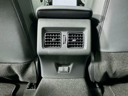 Used 2025 Toyota Camry SE image 24