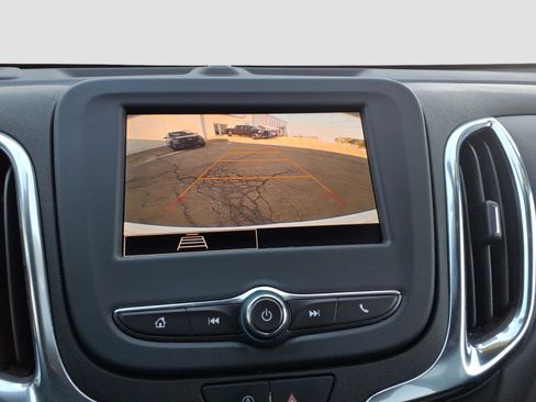 Used 2024 Chevrolet Equinox LT image 19