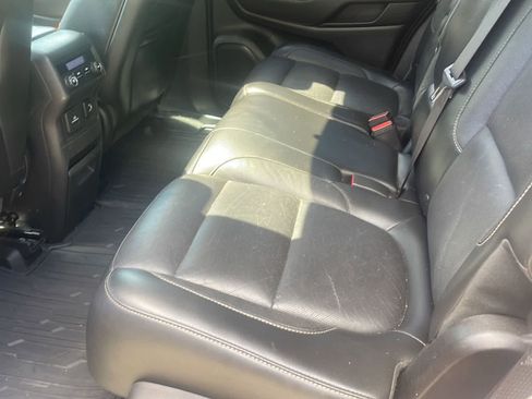 Used 2018 GMC Acadia SLT AWD/4WD image 13