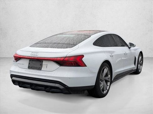 Used 2024 Audi e-tron GT Premium Plus image 5