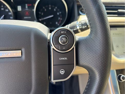 Used 2017 Land Rover Range Rover Sport HSE image 30