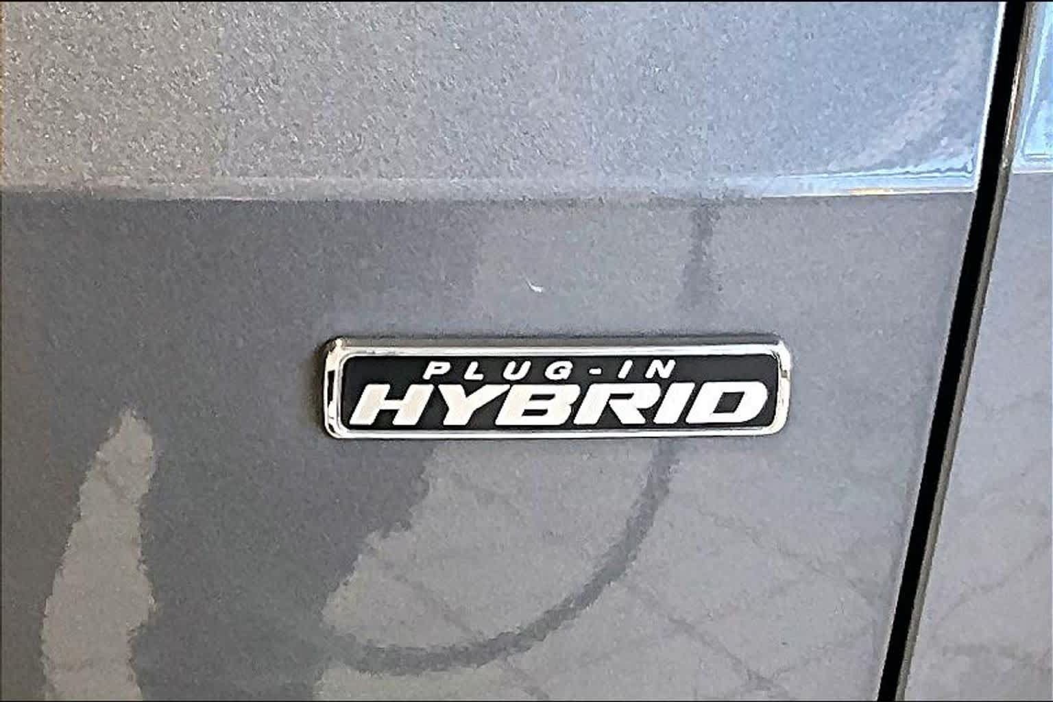 Used 2022 Ford Escape Titanium FWD image 10