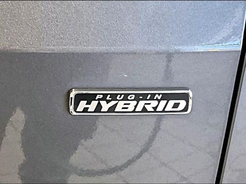 Used 2022 Ford Escape Titanium FWD image 10