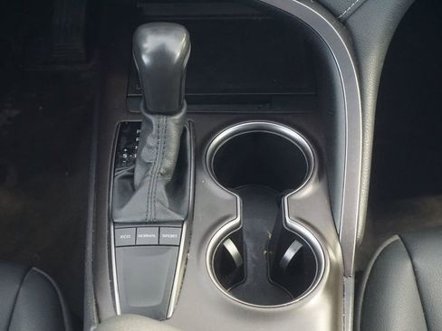 Used 2024 Toyota Camry SE FWD image 27