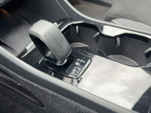 Certified 2023 Volvo XC40 Recharge Ultimate w/ Protection Package Premier image 17