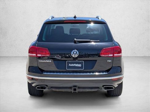 Used 2015 Volkswagen Touareg Sport AWD/4WD image 7