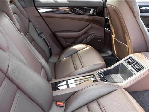 Used 2018 Porsche Panamera 4S AWD/4WD image 27