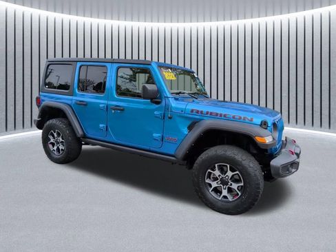 Used 2023 Jeep Wrangler Unlimited Rubicon w/ Cold Weather Group AWD/4WD image 3