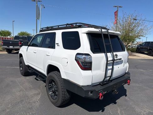 Used 2016 Toyota 4Runner SR5 AWD/4WD image 17