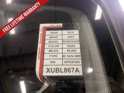 Used 2016 Jeep Renegade Latitude AWD/4WD image 35