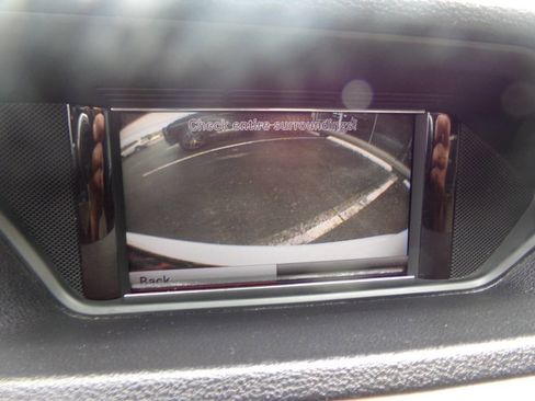 Used 2013 Mercedes-Benz E 350 BlueTEC Sedan image 38