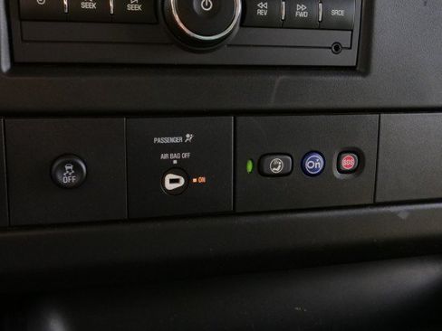 Used 2024 Chevrolet Express 3500 w/ Power Convenience Package RWD image 18