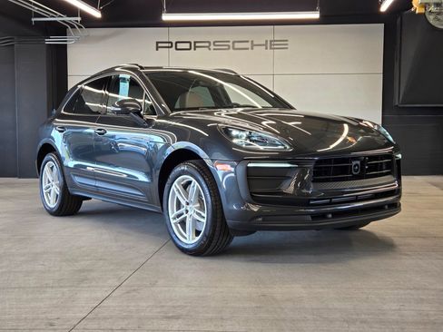 Certified 2026 Porsche Macan AWD/4WD image 29