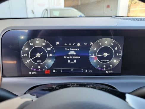 Certified 2024 Kia Seltos EX FWD image 25