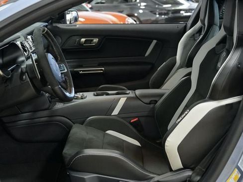 Used 2022 Ford Mustang Shelby GT500 w/ Carbon Fiber Track Pack RWD image 23