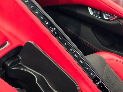 Used 2023 Chevrolet Corvette Stingray Premium Conv w/ Battery Protection Package image 23